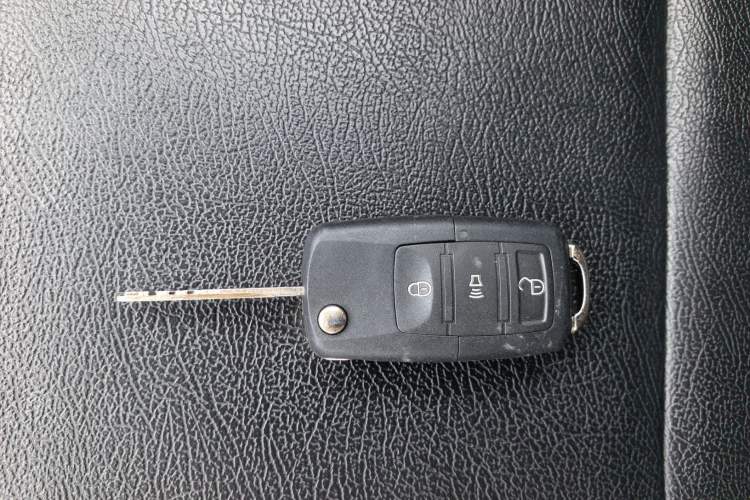 Used Guangtong Auto makeup Logistics Vehicle 2024 3.1T 2-Seater 4.99-Meter All-Electric Closed Cargo Van with 41.86 kWh