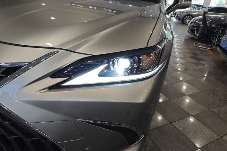 Used Lexus ES 2022 200 Excellence Edition