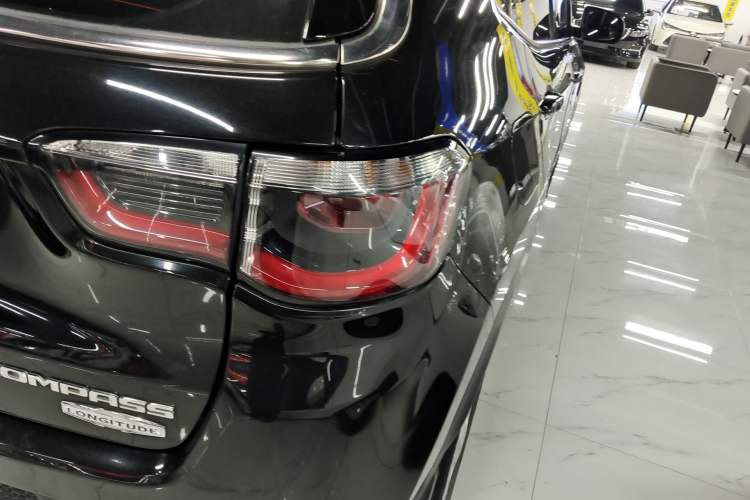 Used Jeep Compass 2017 200T Automatic Family Edition Right Rear Taillight