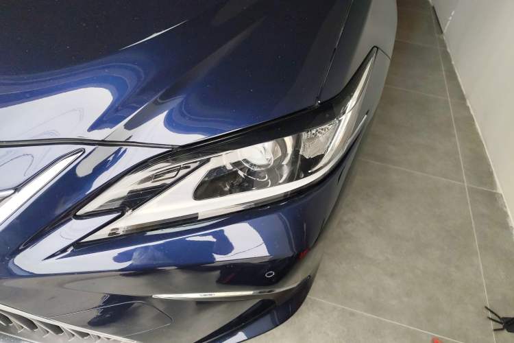 Used Lexus ES 2020 200 Excellence Edition
