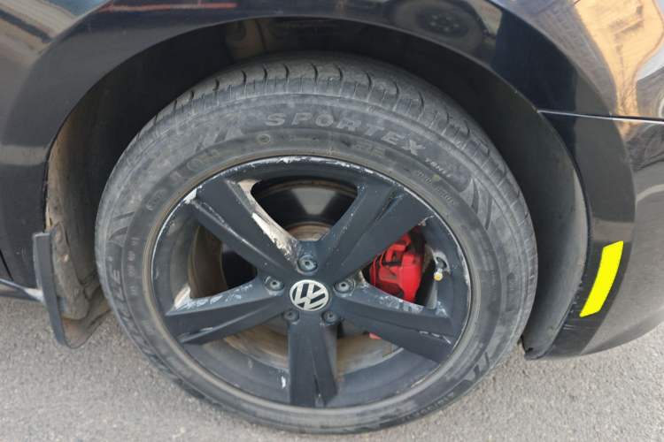 Used Volkswagen Passat 2015 1.8TSI DSG Prestige Edition Right Front Wheel Hub