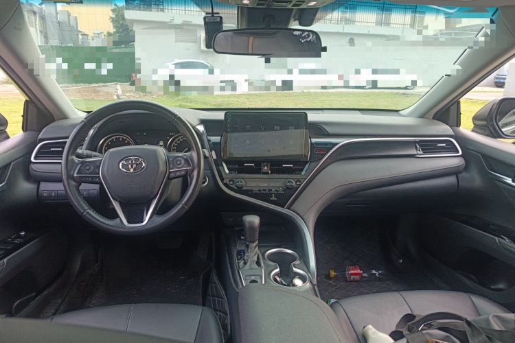 Used Toyota Camry 2021 2.0G Luxury Edition Center Console