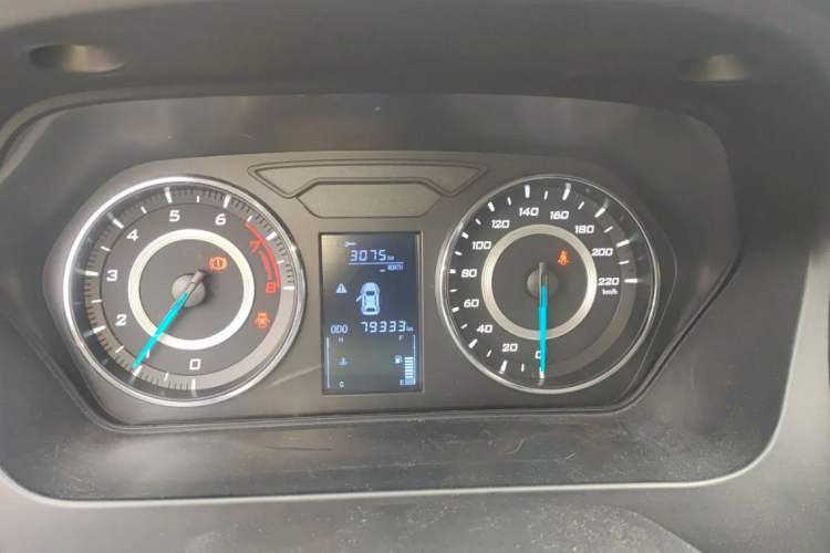 Used Soueast V5 Lingzhi 2015 Plus 1.5L Manual Smart Edition