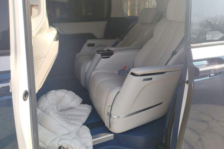 Used Buick Century 2023 2.0T Six-Seater Yinshi Edition
