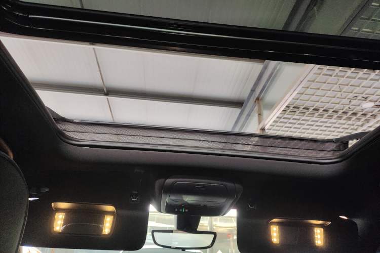 Used Cadillac XT4 2020 28T Two-Wheel-Drive Leading Version