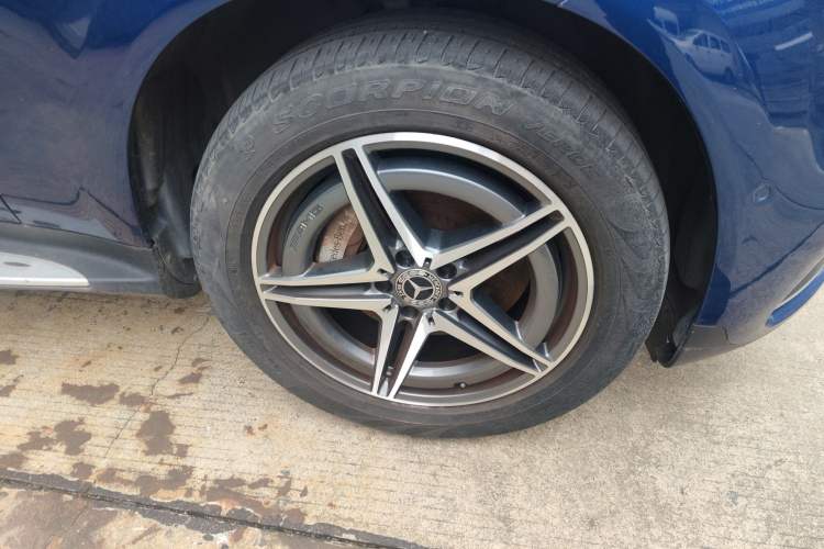 Used Mercedes-Benz EQC 2021 EQC 400 4MATIC Right Front Wheel Hub