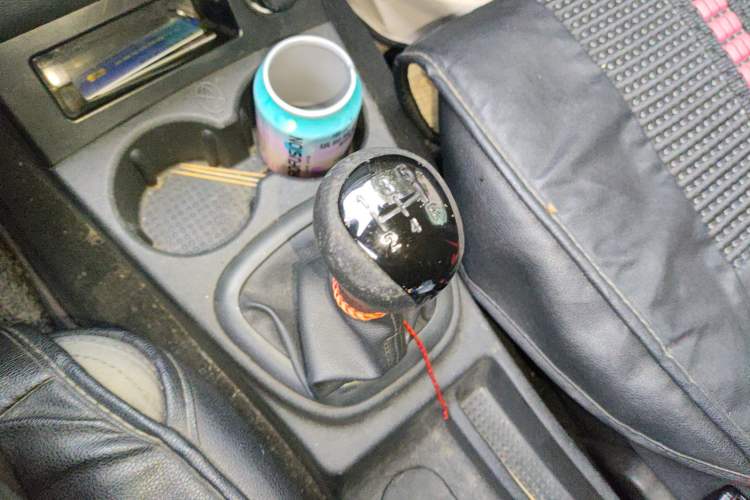 Used Dongfeng Fengon 330 2016 1.5L Manual Enjoyment Model DK15 Gear Lever