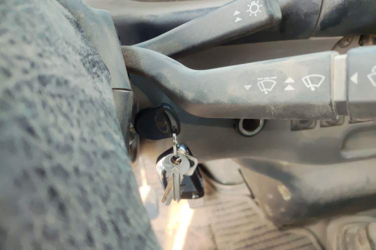 Used Ford Classic Transit 2016 2.8T Diesel Short-Wheelbase 6-Seater Mid-Roof Multifunction Vehicle JX493ZLQ4
