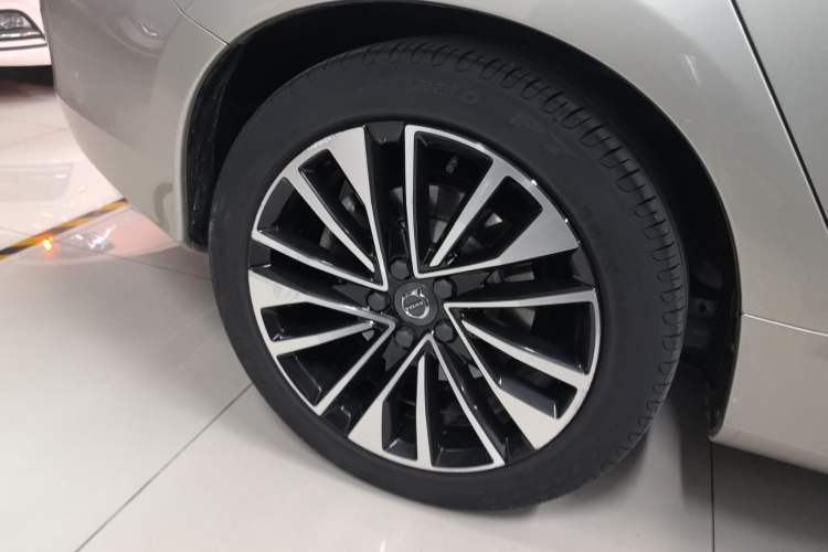 Used Volvo S60 2019 S60L T5 Smart Range Edition