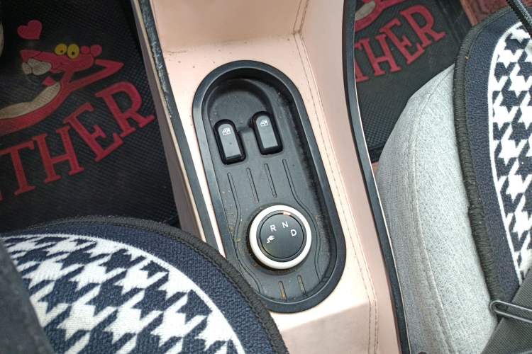 Used Wuling Hongguang MINIEV 2022 Macaron Premium Model – Lithium Iron Phosphate