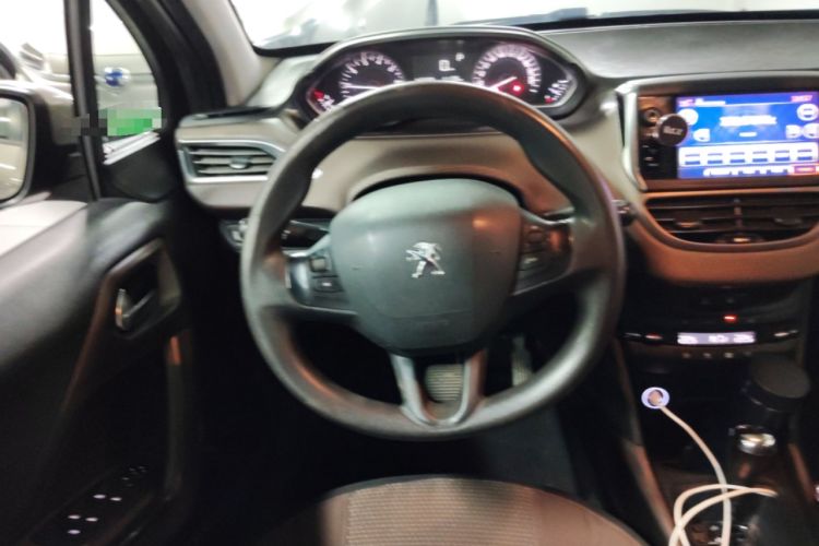 Used Peugeot 2008 2016 230THP Automatic Fashion Edition Steering Wheel