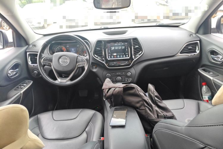 Used Jeep Cherokee 2020 2.0T Two-Wheel Drive Leading Edition Center Console