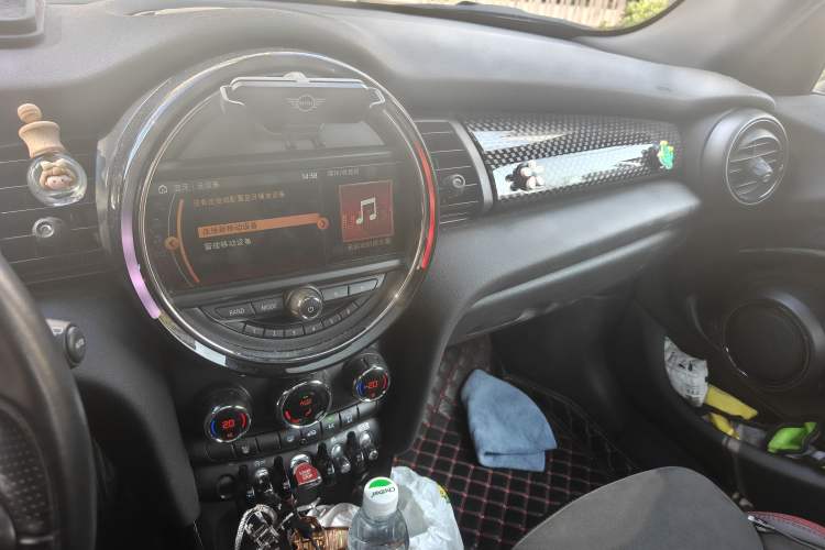 Used MINI MINI 2018 2.0T COOPER S Racing Edition 5-door model
