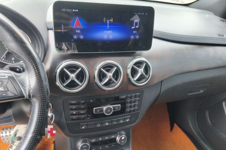 Used Mercedes-Benz B-Class 2012 B 200 Audio And AC Panel