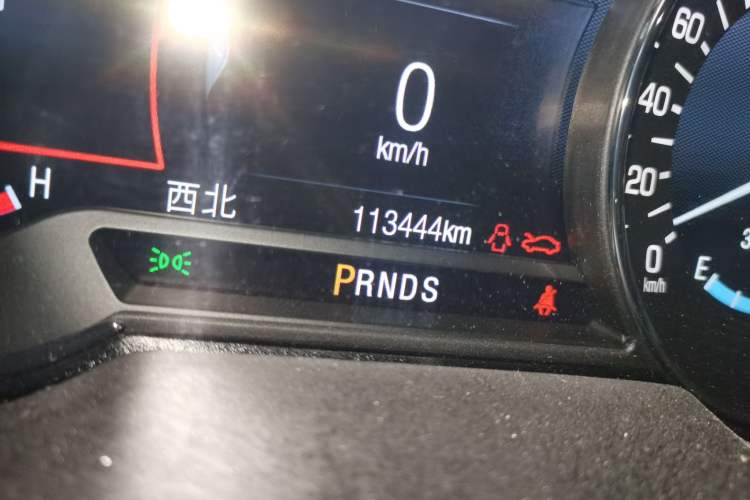 Used Lincoln MKZ 2019 2.0T Luxury Edition China VI Odometer Close Up