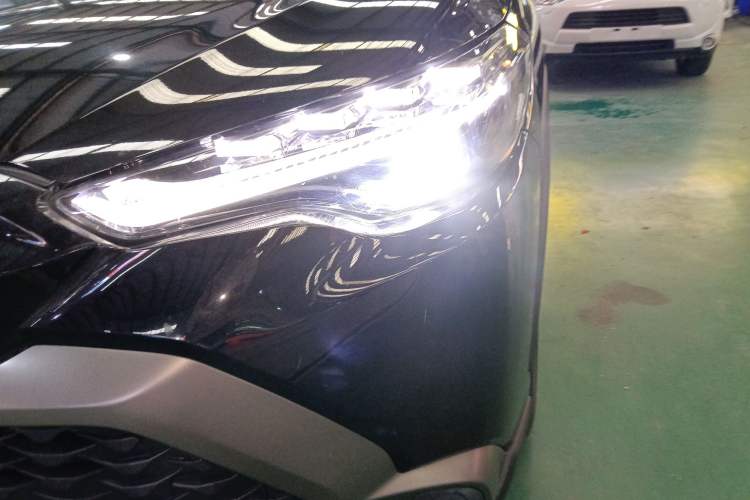 Used Toyota FRONTLANDER 2023 2.0L Smart Electric Hybrid Dual-Engine Luxury Edition
