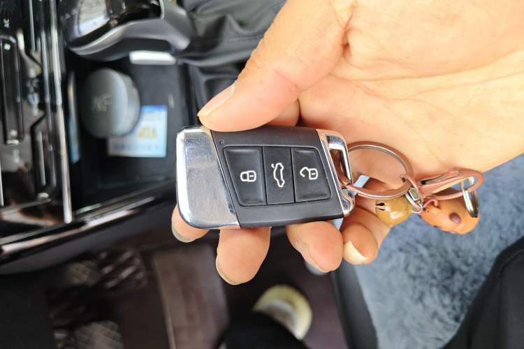 Used Volkswagen Passat 2022 330TSI Elite Edition Vehicle Key