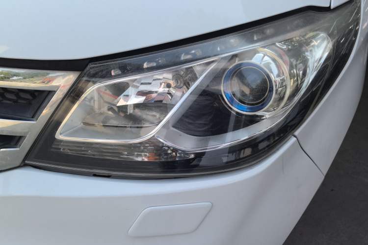 Used SAIC MAXUS G10 2014 2.0T Automatic Executive Edition