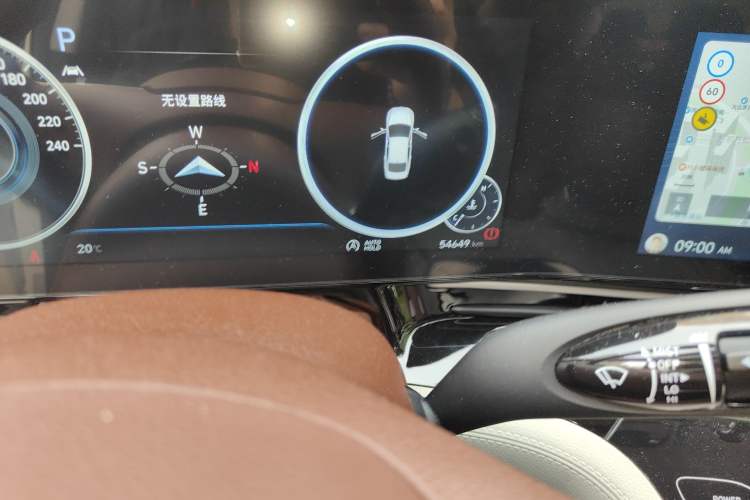 Used Hyundai Mistra 2021 1.8L CVT LUX Premium Edition Odometer Close Up