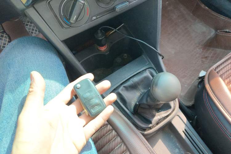 Used Volkswagen Jetta 2015 1.6L Manual Fashion Edition
