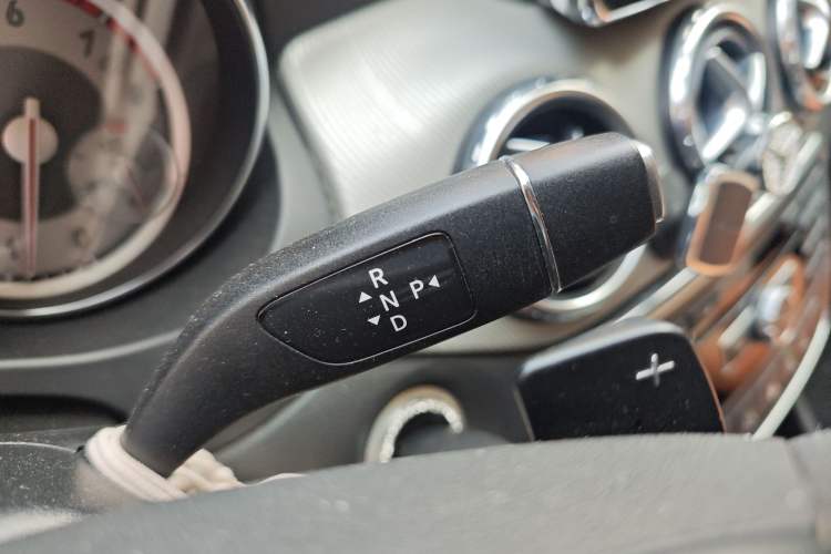 Used Mercedes-Benz GLA 2015 GLA 200 Fashion Model Gear Lever