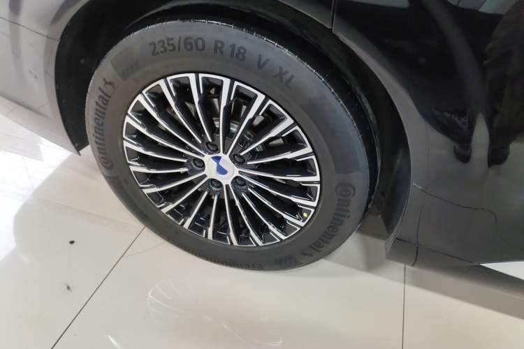 Used Denza D9 2022 DM-i 970 Four-Wheel Drive Flagship Model