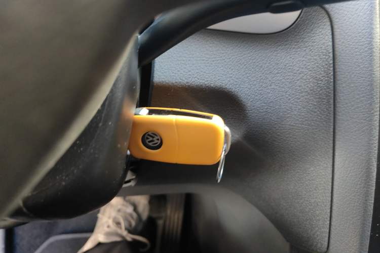 Used Volkswagen Touran 2015 1.4T DSG Comfort Edition 5 Seats Vehicle Key