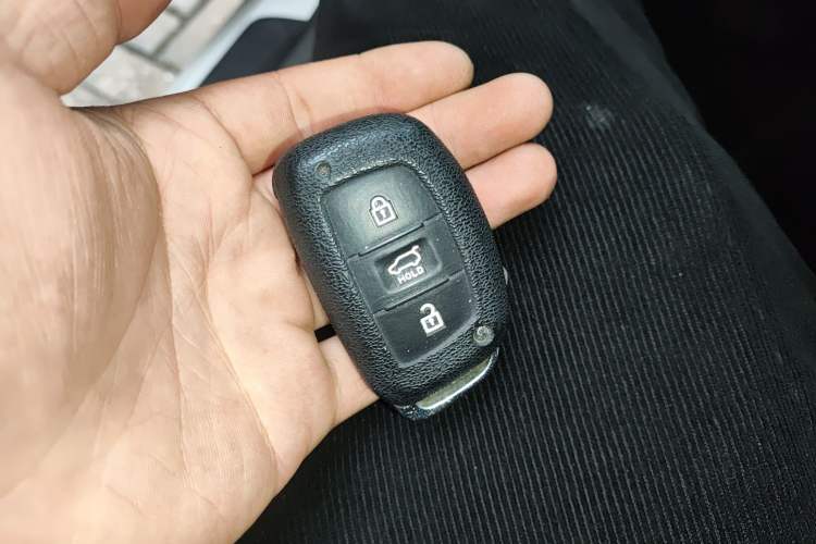 Used Hyundai Elantra (5th Generation / Langdong) 2015 1.6L Automatic Leading Model
