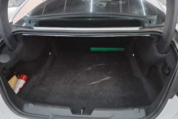 Used Jaguar XE 2018 2.0T 200 PS Two-Wheel-Drive R-Sport Sport Edition
