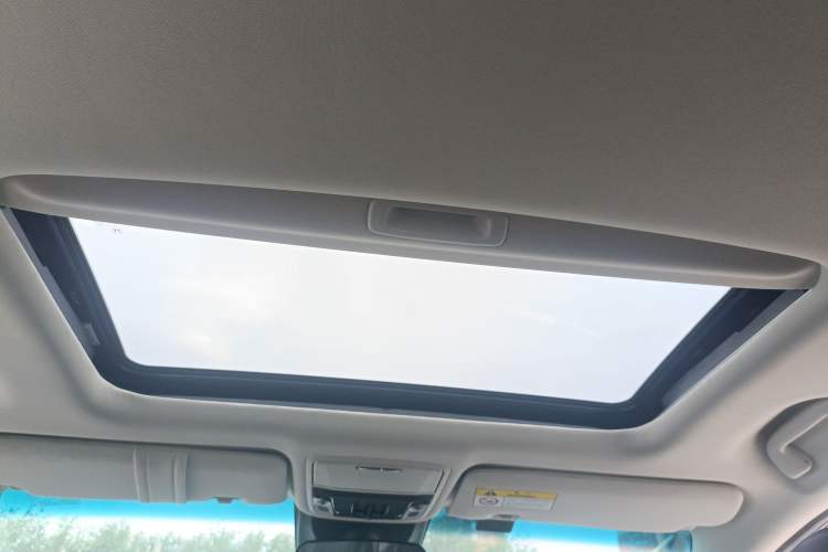 Used Honda Elysion 2024 2.0L eHEV Luxury Edition