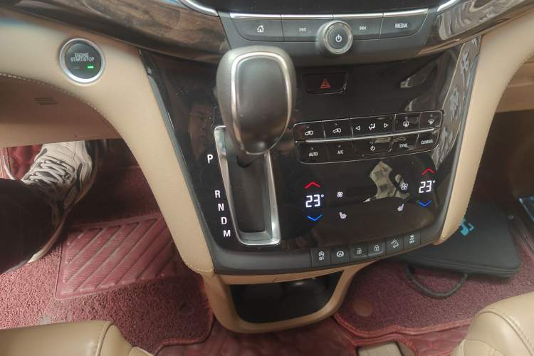 Used Buick GL8 2017 ES 28T Luxury Model China V Standard
