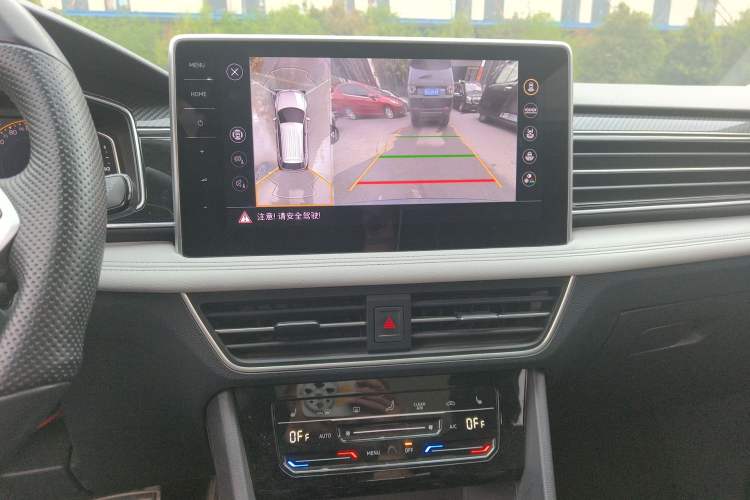 Used Volkswagen Tiguan L 2024 330TSI Automatic Two-Wheel Drive R-Line Enhanced Edition Audio And AC Panel