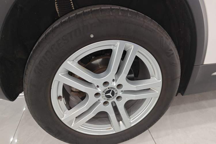 Used Mercedes-Benz GLA 2023 GLA 200 Right Rear Wheel Hub