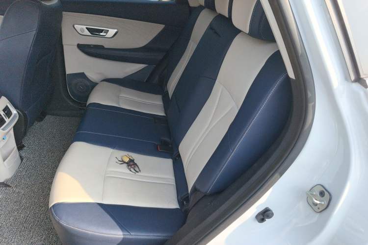 Used Dongfeng Aeolus Huge 2022 Mach Dual-Motor 1.5T MHD Dare-to-Dream Edition