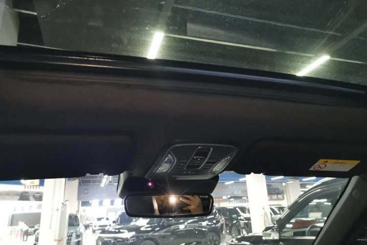 Used GAC Trumpchi GS8 2022 Dual-Engine Series 2.0TM Two-Wheel Drive Prestige Edition (7 Seats) Headliner