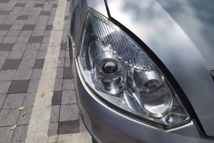 Used Geely Auto Vision 2012 1.5L CVVT Standard Edition Right Front Headlight