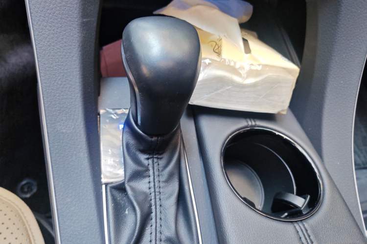 Used Toyota Avalon 2019 2.0L XLE Premium Edition China VI