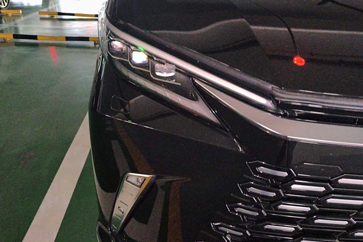 Used Lexus LM 2023 500h Six-Seater Prestige Edition