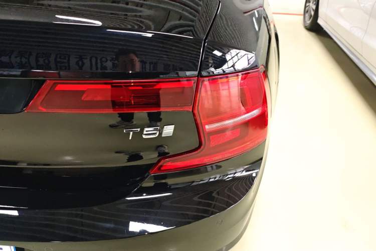 Used Volvo S90 2020 T5 Zhiyi Luxury Edition