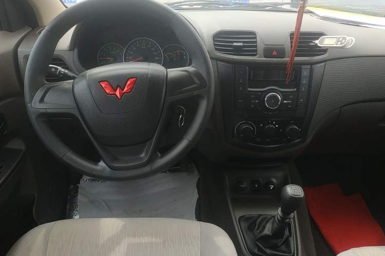 Used Wuling Hongguang 2021 1.5L S Base Version LAR Audio And AC Panel