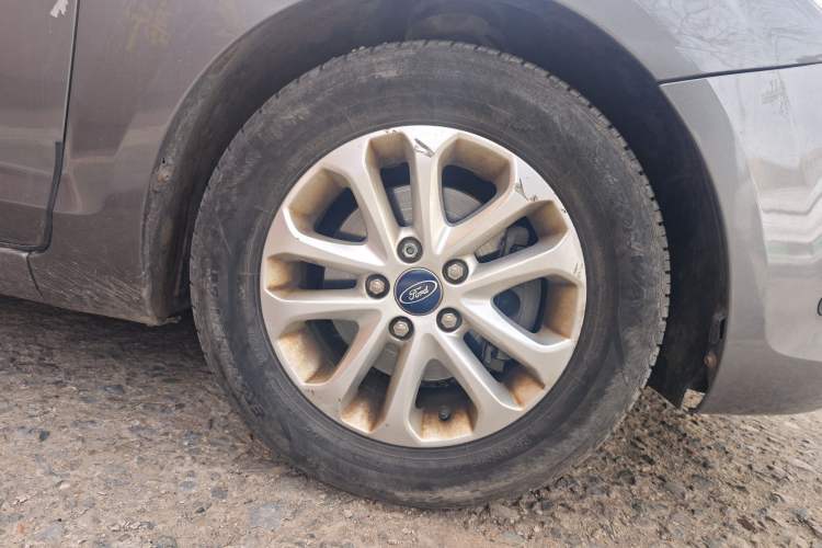 Used Ford Focus 2013 Hatchback Classic 1.8L Manual Base Model