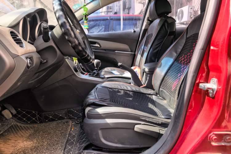 Used Chevrolet Cruze 2010 1.6L SL Grand Touring Edition MT
