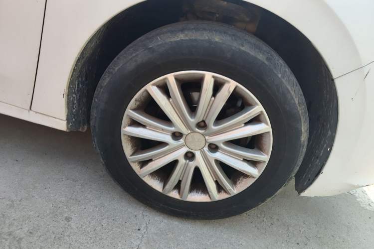 Used Peugeot 301 2014 1.6L Manual Comfort Edition
