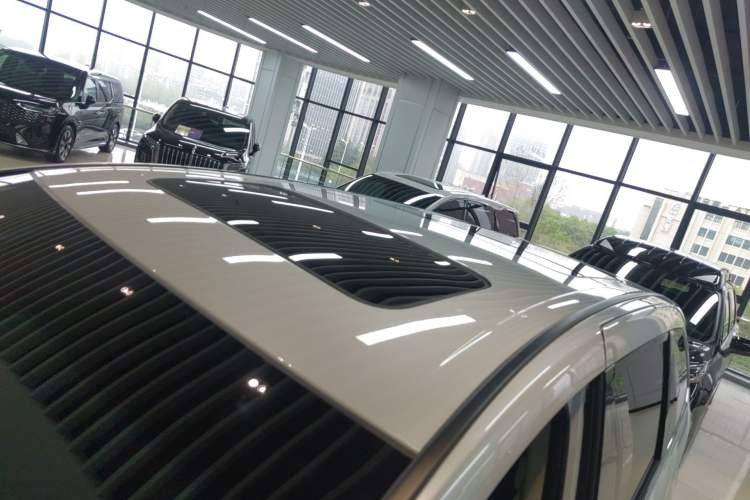 Used Honda Elysion 2024 2.0L eHEV Luxury Edition Roof