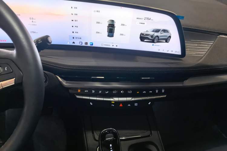 Used Cadillac XT4 2024 28T Two-Wheel-Drive Luxury Version Audio And AC Panel