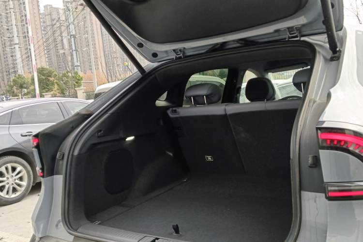 Used XPeng G7 2025 702 Max Trunk