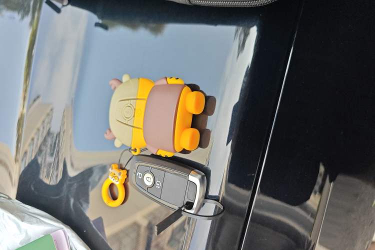 Used Ford Edge 2023 Ford Explorer L 2.0T EcoBoost Two-Wheel Drive 7-Seater Luxury Model