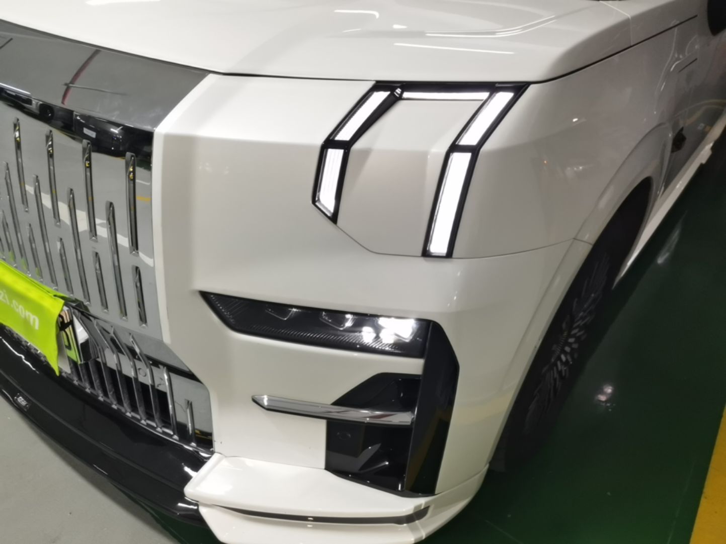 Zeekr 009 2024 7-Seater Aisle Version 108 kWh — снимка 8