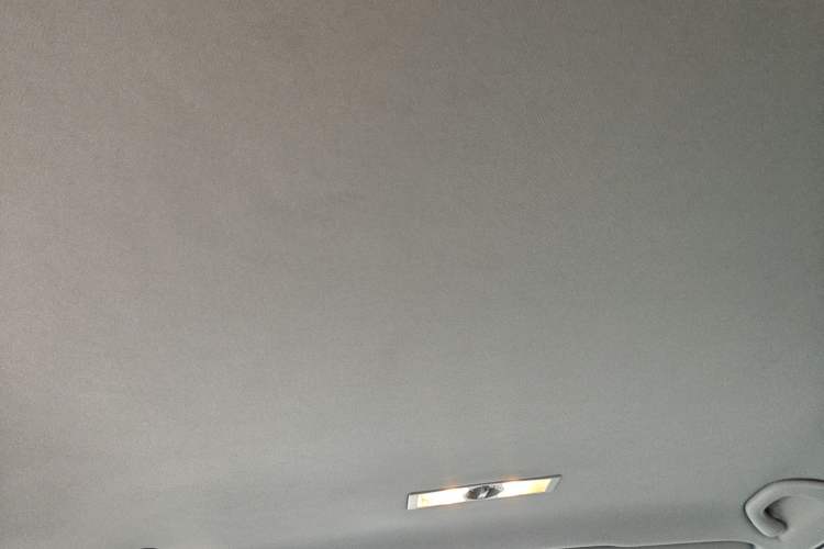 Used Volkswagen Lavida 2013 1.6L Automatic Fashion Edition Headliner