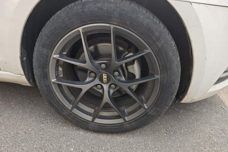 Used Skoda Octavia 2019 TSI280 DSG SmartDrive Luxury Edition China VI Right Front Wheel Hub